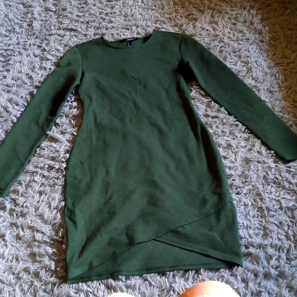 green dress